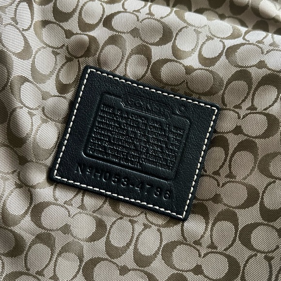 Vintage Coach Crossbody Messenger Bag - 2005 - 4786 - Picture 2 of 15